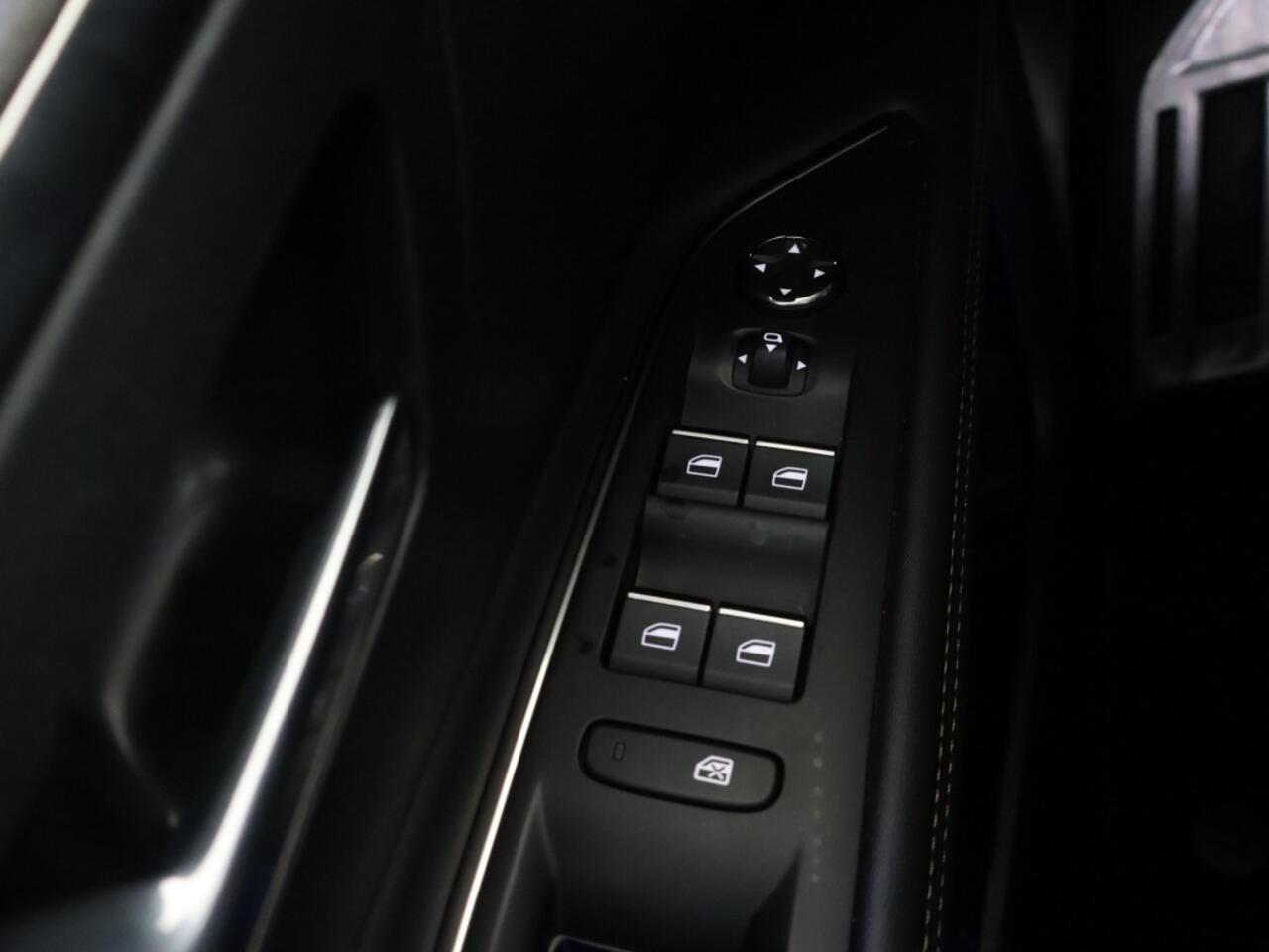 Peugeot 3008 1.6 Plug-In Hybrid HY4 300PK GT Pack 4WD SOH 100%! Panoramadak