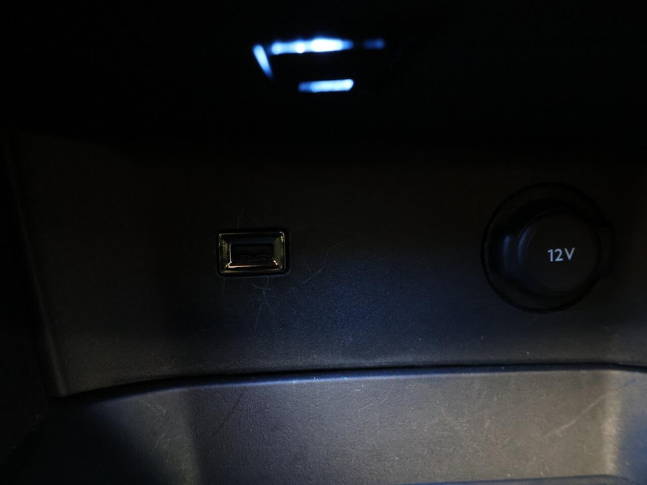 Peugeot 3008 1.6 Plug-In Hybrid HY4 300PK GT Pack 4WD SOH 100%! Panoramadak