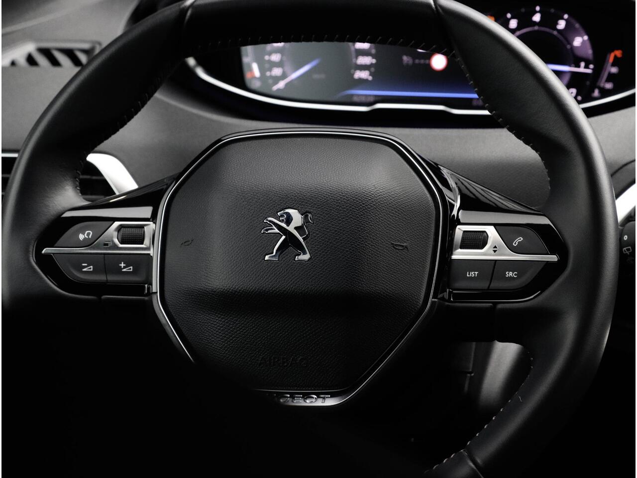 Peugeot 3008 1.2 PureTech Active Pack Business | Stoelverwarming | Navigatie via Carplay