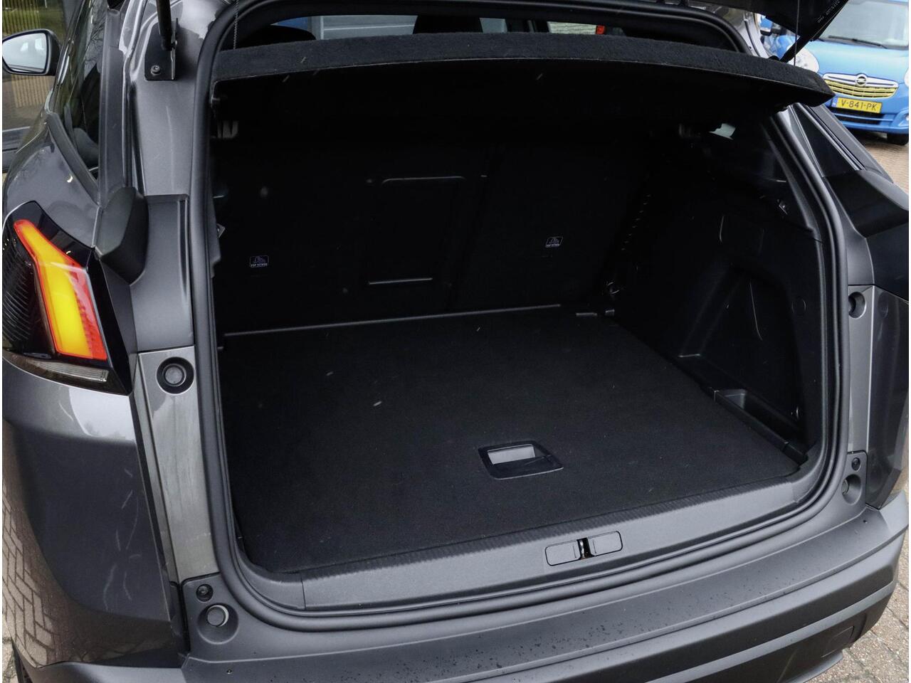 Peugeot 3008 1.2 PureTech Active Pack Business | Stoelverwarming | Navigatie via Carplay