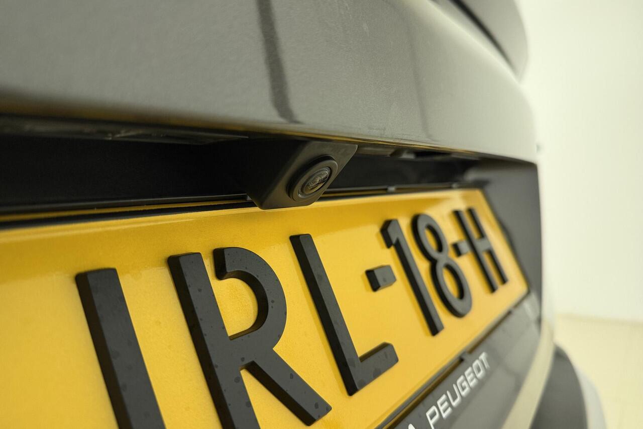 Peugeot 3008 1.6 HYbrid4 300pk GT | Panorama | Climate Control | Adaptive Cruise Control | Navigatie | Parkeercamera/-sensoren | Apple Carplay/Android Auto |