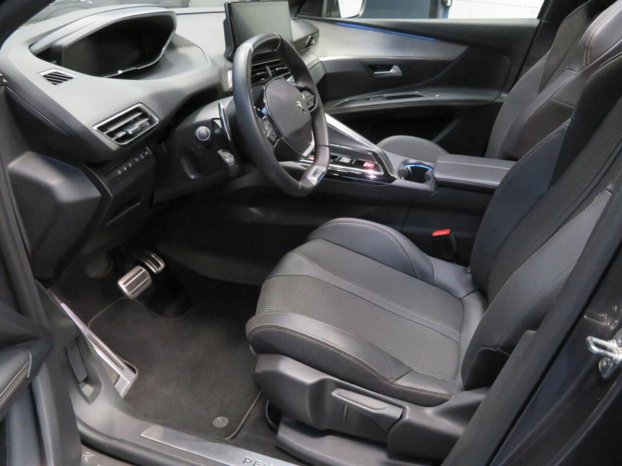 Peugeot 3008 1.6 HYbrid4 300 GT