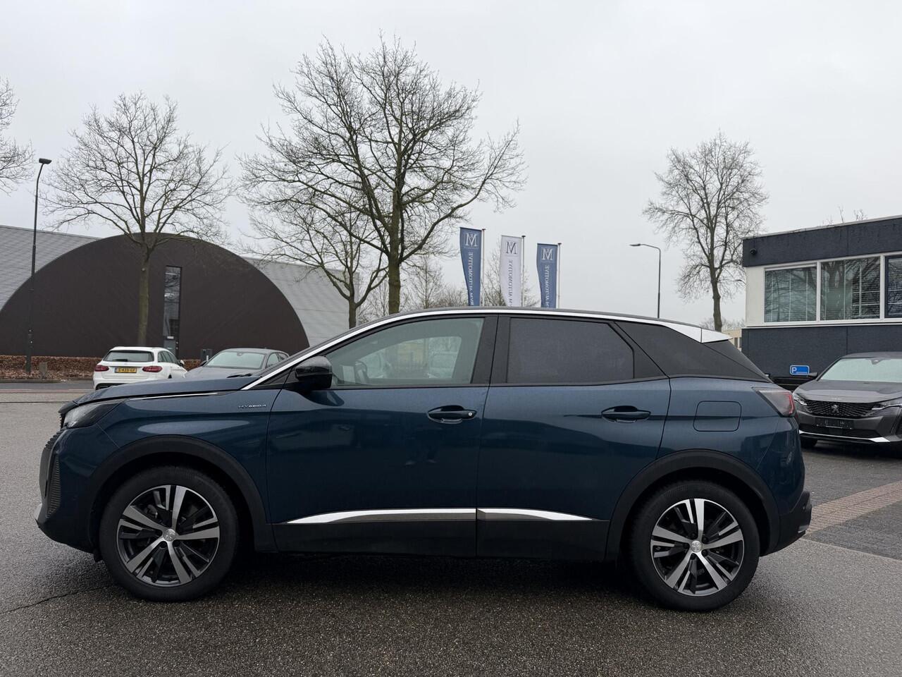 Peugeot 3008 1.6 HYbrid 300 Allure Pack Business PHEV| 300PK!| ADAPTIVE CRUISE CONTROL| STANDKACHEL| STOELVERWARMING| CAMERA VOOR + ACHTER| DODE HOEK SENSOR| ELEKTRISCHE ACHTERKLEP| RIJKLAAR. INCL 12 MND BOVAG GARANTIE