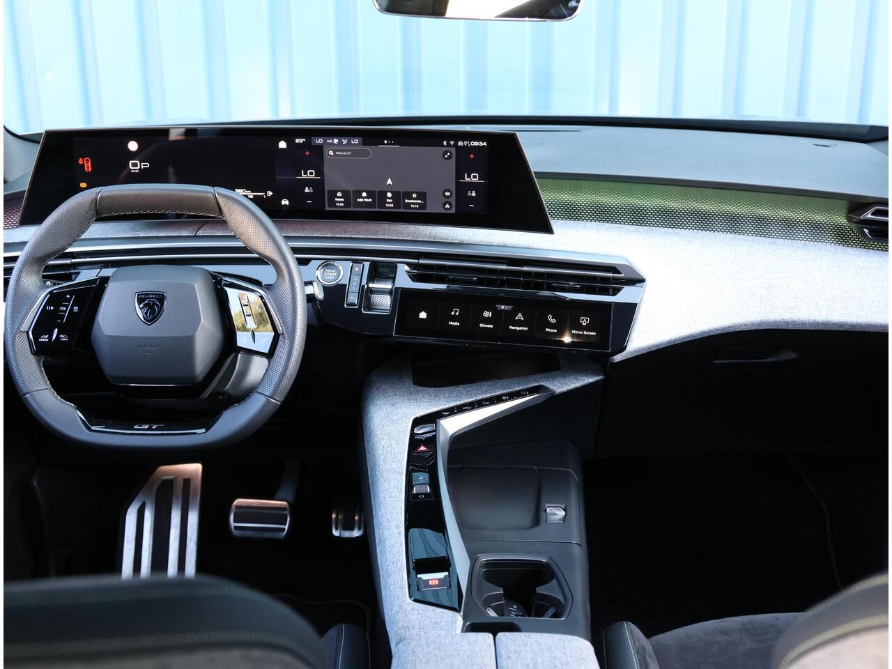 Peugeot 3008 1.2 Hybrid 136PK GT | AUTOMAAT | AppleCarPlay/AndroidAuto | Adaptive Cruise Control | Verwarmbare Voorstoelen | 360'Camera | Alcantara/Leer | Sfeerverlichting | Virt.Cockpit | Keyless | Two-tone | Elektrische Klep |