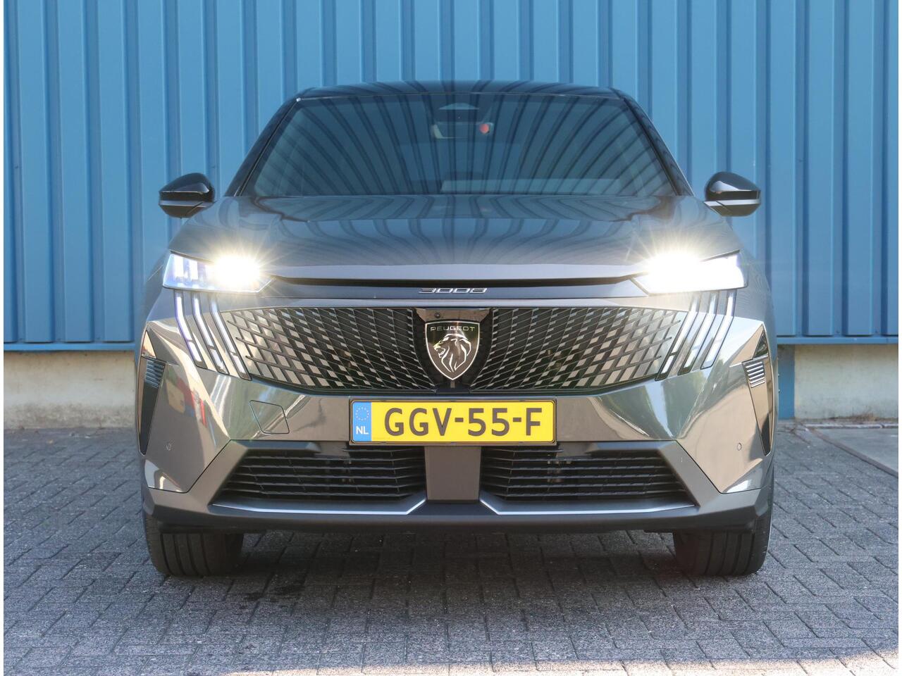 Peugeot 3008 1.2 Hybrid 136PK GT | AUTOMAAT | AppleCarPlay/AndroidAuto | Adaptive Cruise Control | Verwarmbare Voorstoelen | 360'Camera | Alcantara/Leer | Sfeerverlichting | Virt.Cockpit | Keyless | Two-tone | Elektrische Klep |