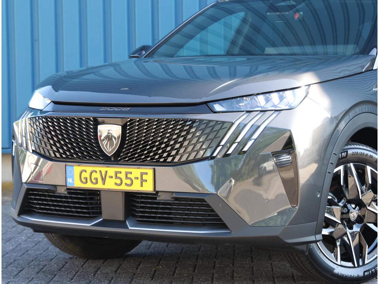 Peugeot 3008 1.2 Hybrid 136PK GT | AUTOMAAT | AppleCarPlay/AndroidAuto | Adaptive Cruise Control | Verwarmbare Voorstoelen | 360'Camera | Alcantara/Leer | Sfeerverlichting | Virt.Cockpit | Keyless | Two-tone | Elektrische Klep |