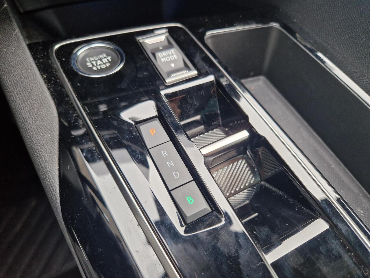 Peugeot 3008 1.6 HYbrid 225 Allure Pack Business | Achteruitrijcamera | Parkeersensoren V+A | Cruise & Climate control | Navigatie