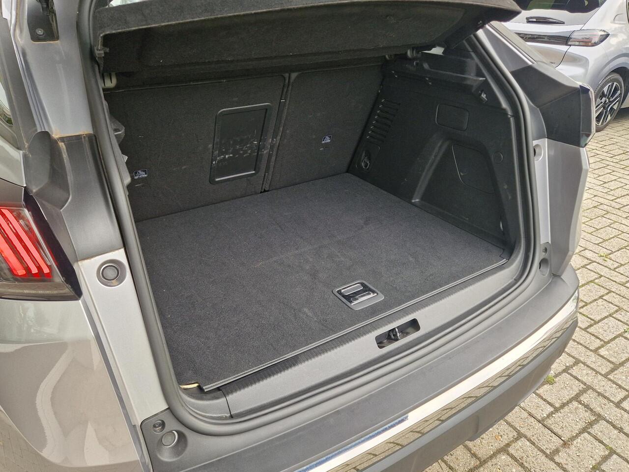 Peugeot 3008 1.6 HYbrid 225 Allure Pack Business | Achteruitrijcamera | Parkeersensoren V+A | Cruise & Climate control | Navigatie