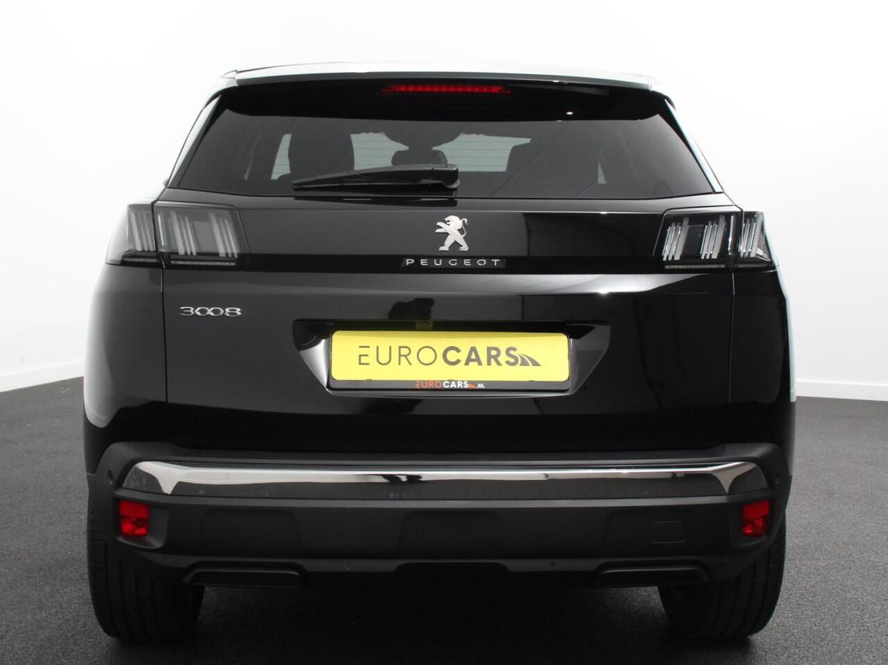 Peugeot 3008 1.2 PureTech Allure Climate control Adaptive cruise control Achteruitrijd camera Parkeersensoren Verwarmde voorstoelen LED Navigatie Apple Carplay/ Android Auto