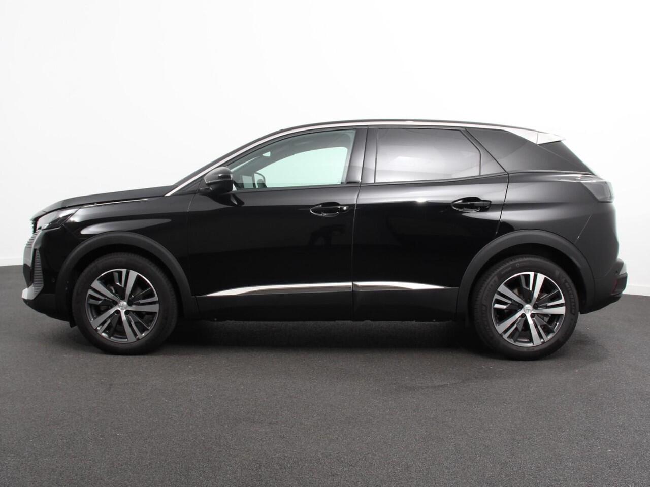 Peugeot 3008 1.2 PureTech Allure Climate control Adaptive cruise control Achteruitrijd camera Parkeersensoren Verwarmde voorstoelen LED Navigatie Apple Carplay/ Android Auto