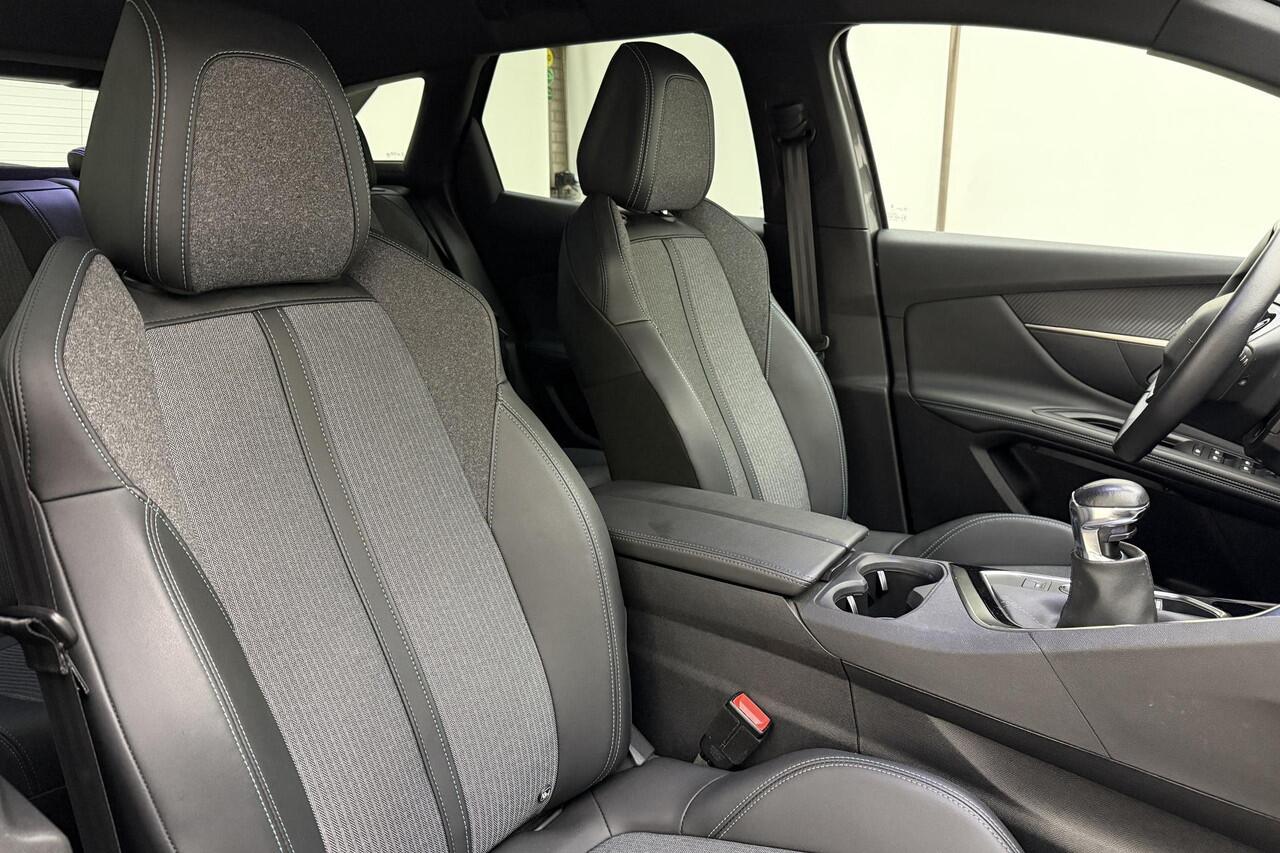 Peugeot 3008 1.2 PureTech Allure Pack Business | Camera | Full LED | 18'' LM Velgen| Climate Control | Navigatie | Keyless Entry & Start