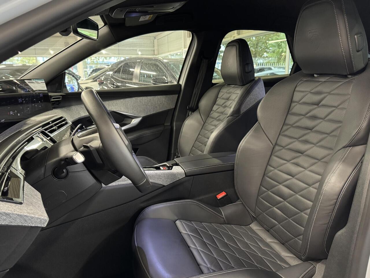 Peugeot 3008 1.2 Hybrid 145 Allure NIEUW MODEL! | Luxe Leder | Camera | Stoelverw. | Navi | Cruise | ( Vestiging - Nieuwegein )