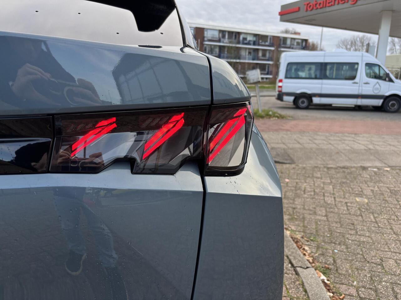 Peugeot 3008 1.2 Hybrid 136 GT / ALL-IN RIJKLAARPRIJS /360 Vision& Drive pakket | Stoel-pakket | Panoramadak