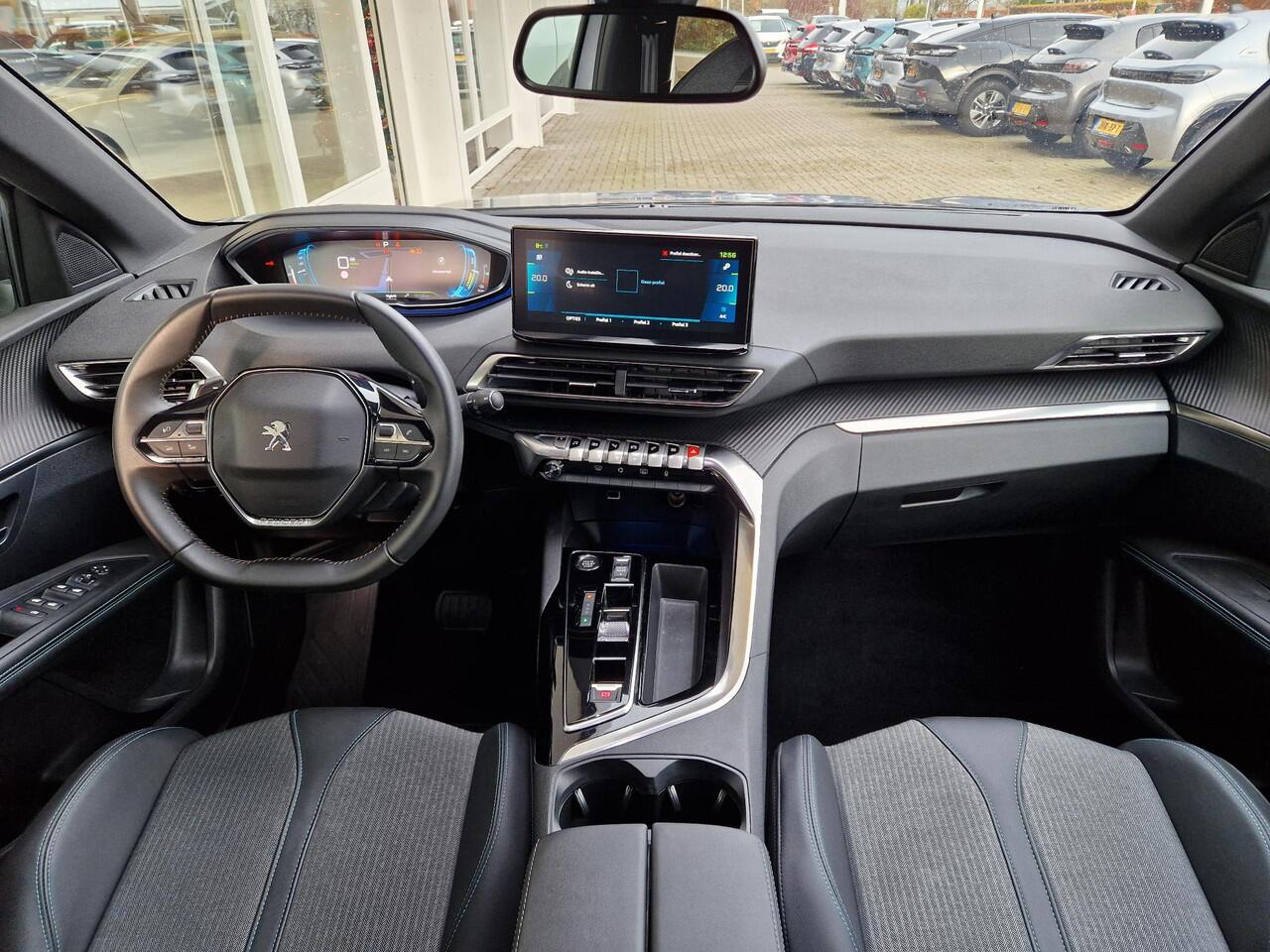 Peugeot 3008 1.6 HYbrid 180 Allure Pack Business | 19 inch | Automaat | Achteruitrij camera | Parkeersensoren | Navigatie