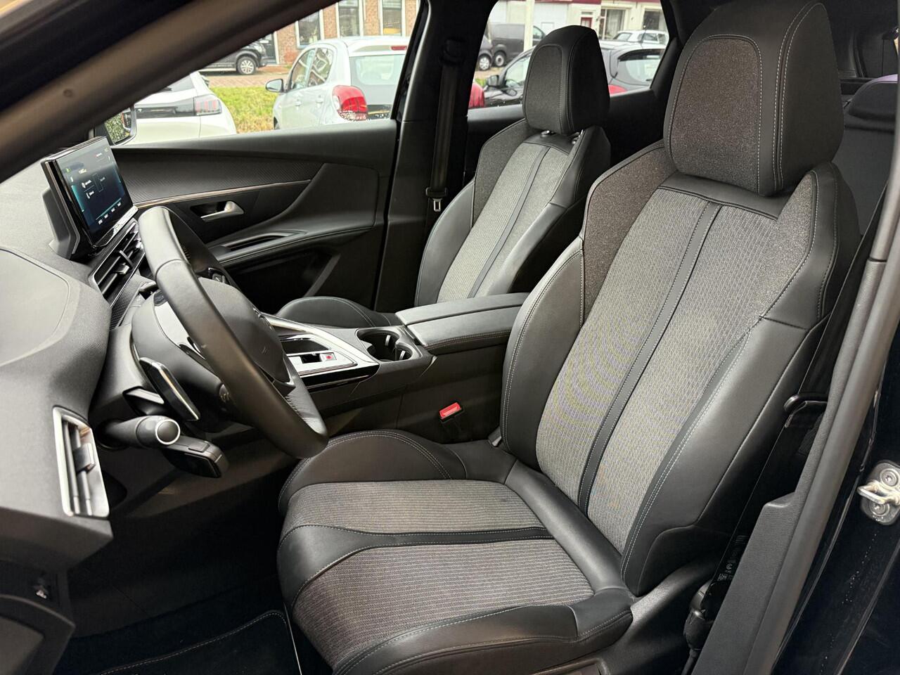 Peugeot 3008 1.6 HYbrid 180 Allure Pack Business | 19 inch | Automaat | Achteruitrij camera | Parkeersensoren | Navigatie