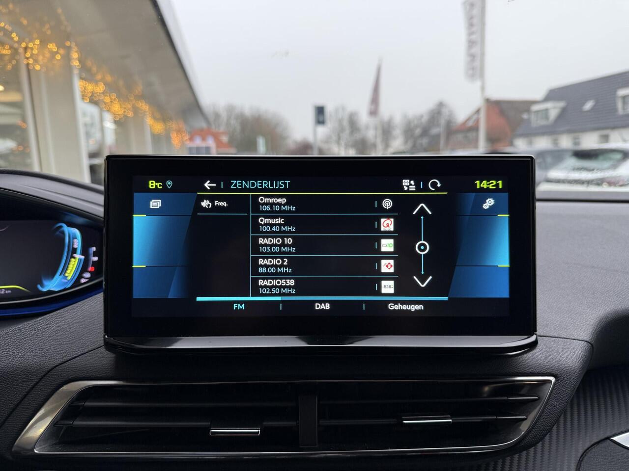 Peugeot 3008 1.6 HYbrid 180 Allure Pack Business | 19 inch | Automaat | Achteruitrij camera | Parkeersensoren | Navigatie