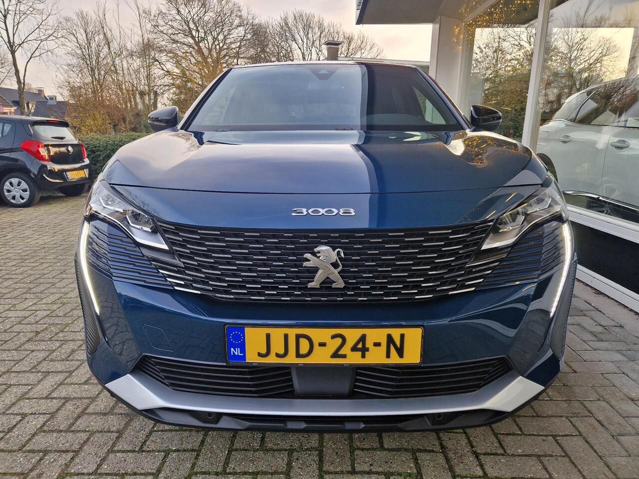 Peugeot 3008 1.2 Hybrid 136 Allure | Elektr. achterklep | Keyless Entry | Dodehoek detectie | Adaptieve Cruise Control | Achteruitrijcamera