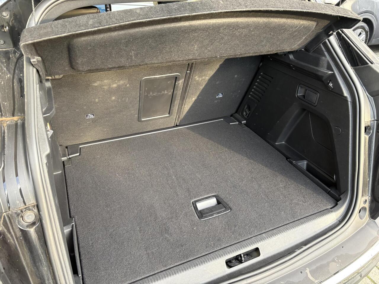 Peugeot 3008 1.2T 130pk GT | Dodehoek detectie | Adaptieve Cruise Control | Full LED | Navigatie | Achteruitrijcamera | Keyless Entry