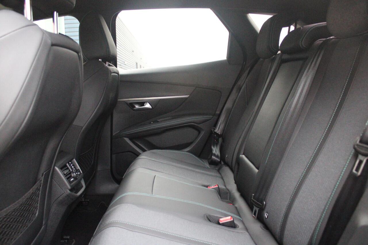 Peugeot 3008 1.6 HYbrid 180PK ALLURE PACK BUSINESS | STOEL VERWARMING | APPLE CARPLAY/ANDROID AUTO | NAVIGATIE | ACHTERUITRIJ CAMERA | KEYLESS ENTRY/START | LICHTMETALEN VELGEN 18" | DAB+ RADIO | LED KOPLAMPEN | CRUISE CONTROL | CLIMATE CONTROL |