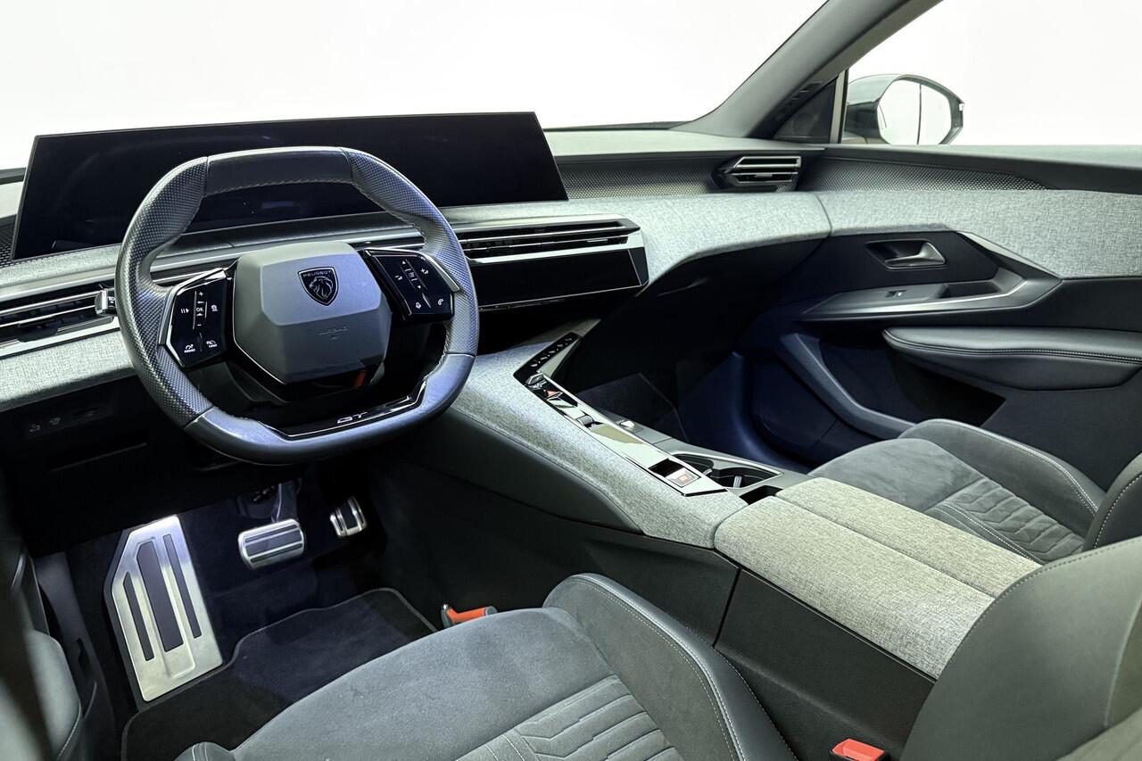 Peugeot 3008 1.2 Hybrid GT 136 PK | Automaat | Camera | Alcantara bekleding | Elektrisch bedienbare achterklep | Adaptieve Cruise Control | 1e eigenaar