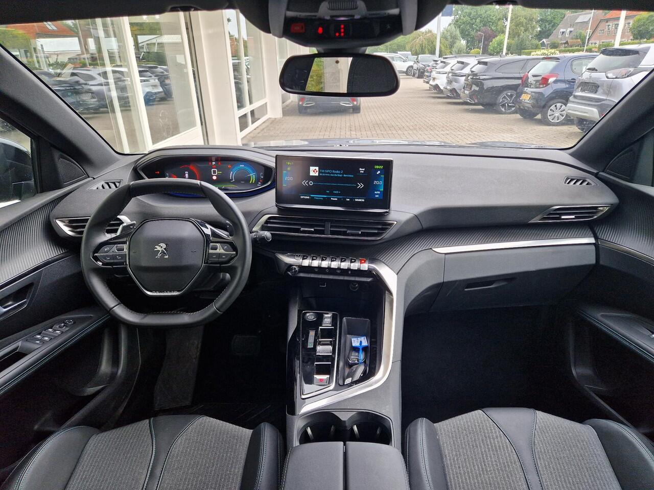 Peugeot 3008 1.6 HYbrid 225 Allure Pack Business | Achteruitrijcamera | Parkeersensoren V+A | Cruise & Climate control | Navigatie