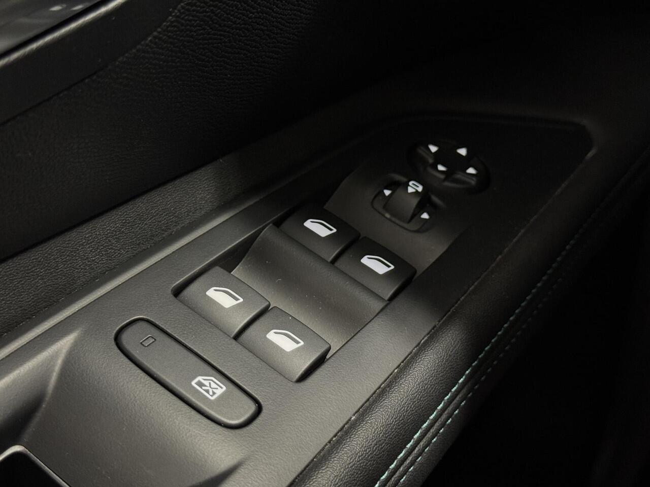 Peugeot 3008 1.6 HYbrid 180 Allure | Automaat | Carplay | Clima | Navi |Camera | Blindspot | Plug in Hybrid | ( Vestiging - Nieuwegein )