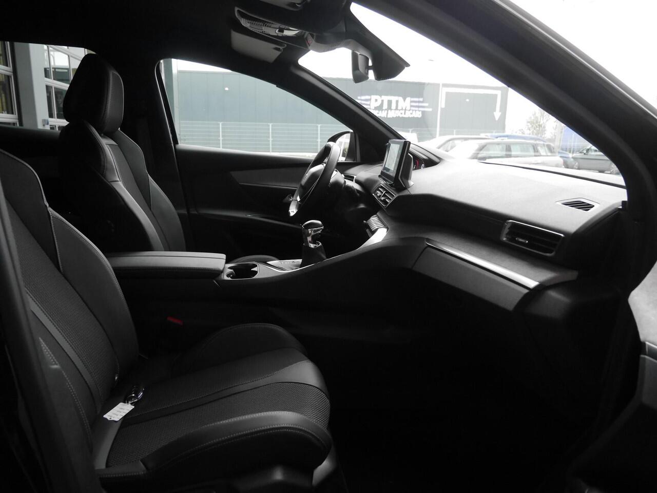 Peugeot 3008 1.2 PureTech GT | Achteruitrijcamera | Parkeersensoren V+A | Cruise & Climate control | Navi | Apple Carplay / Android Auto | Adaptieve cruise control | Keyless entry en start