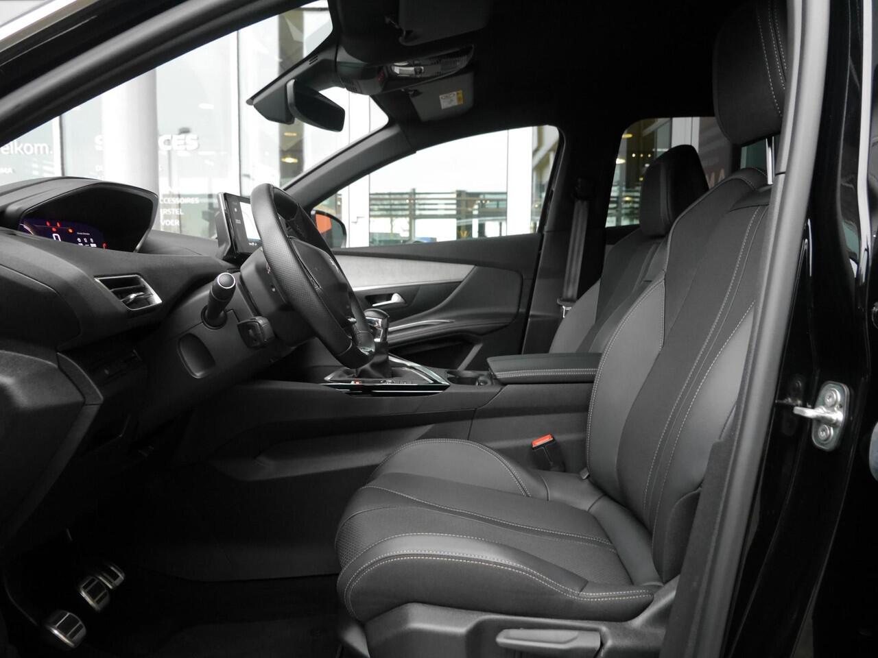 Peugeot 3008 1.2 PureTech GT | Achteruitrijcamera | Parkeersensoren V+A | Cruise & Climate control | Navi | Apple Carplay / Android Auto | Adaptieve cruise control | Keyless entry en start