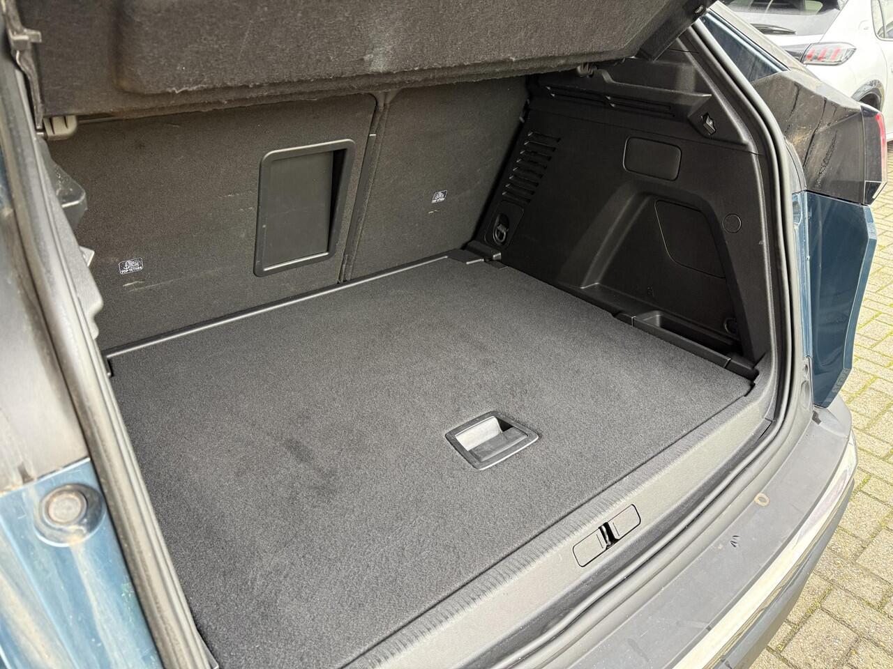 Peugeot 3008 1.2T 130pk Allure Pack Business | Navigatie | Climate & Cruise Control | Camera | Parkeersensoren |