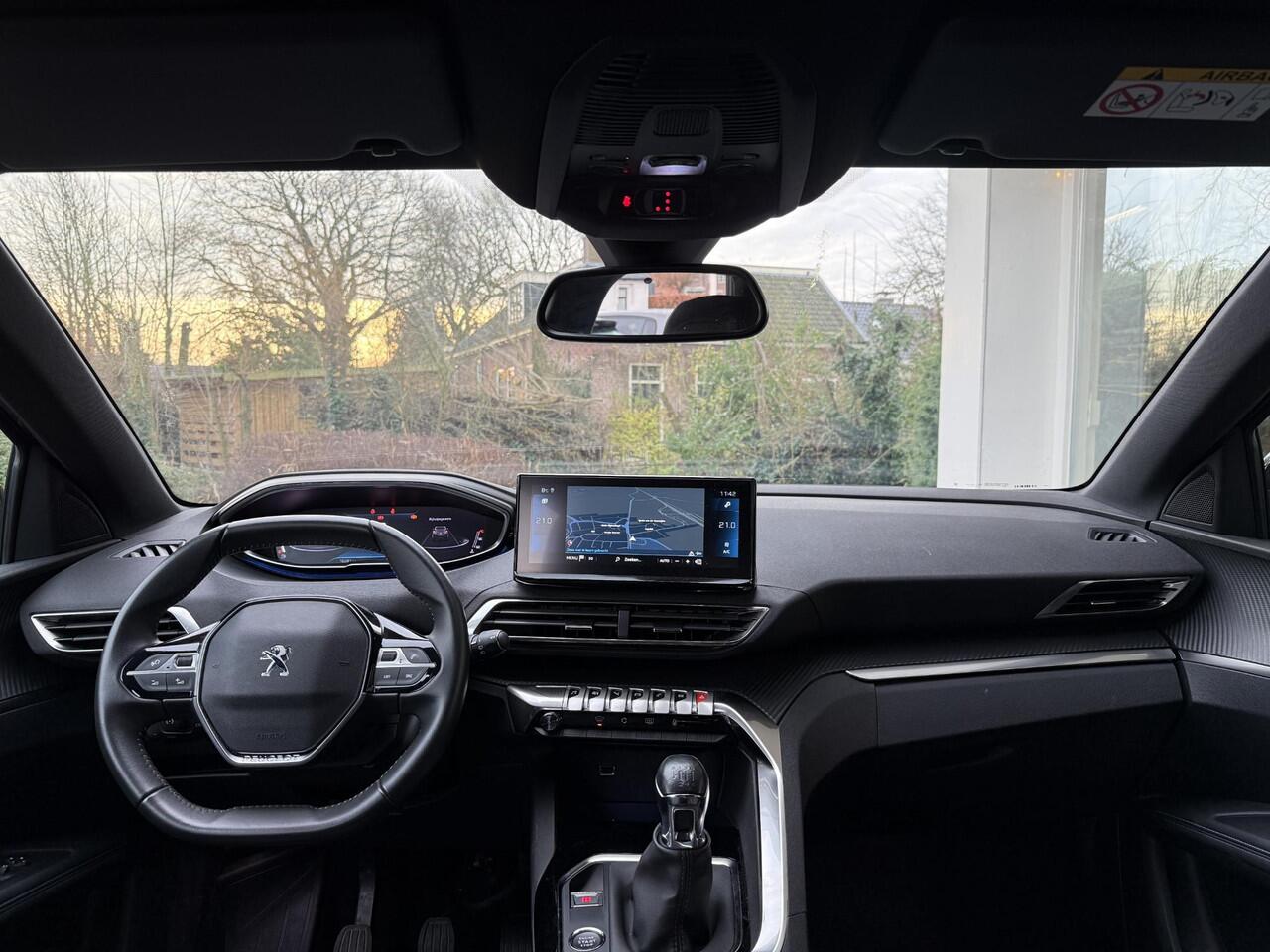 Peugeot 3008 1.2T 130pk Allure Pack Business | Navigatie | Climate & Cruise Control | Camera | Parkeersensoren |