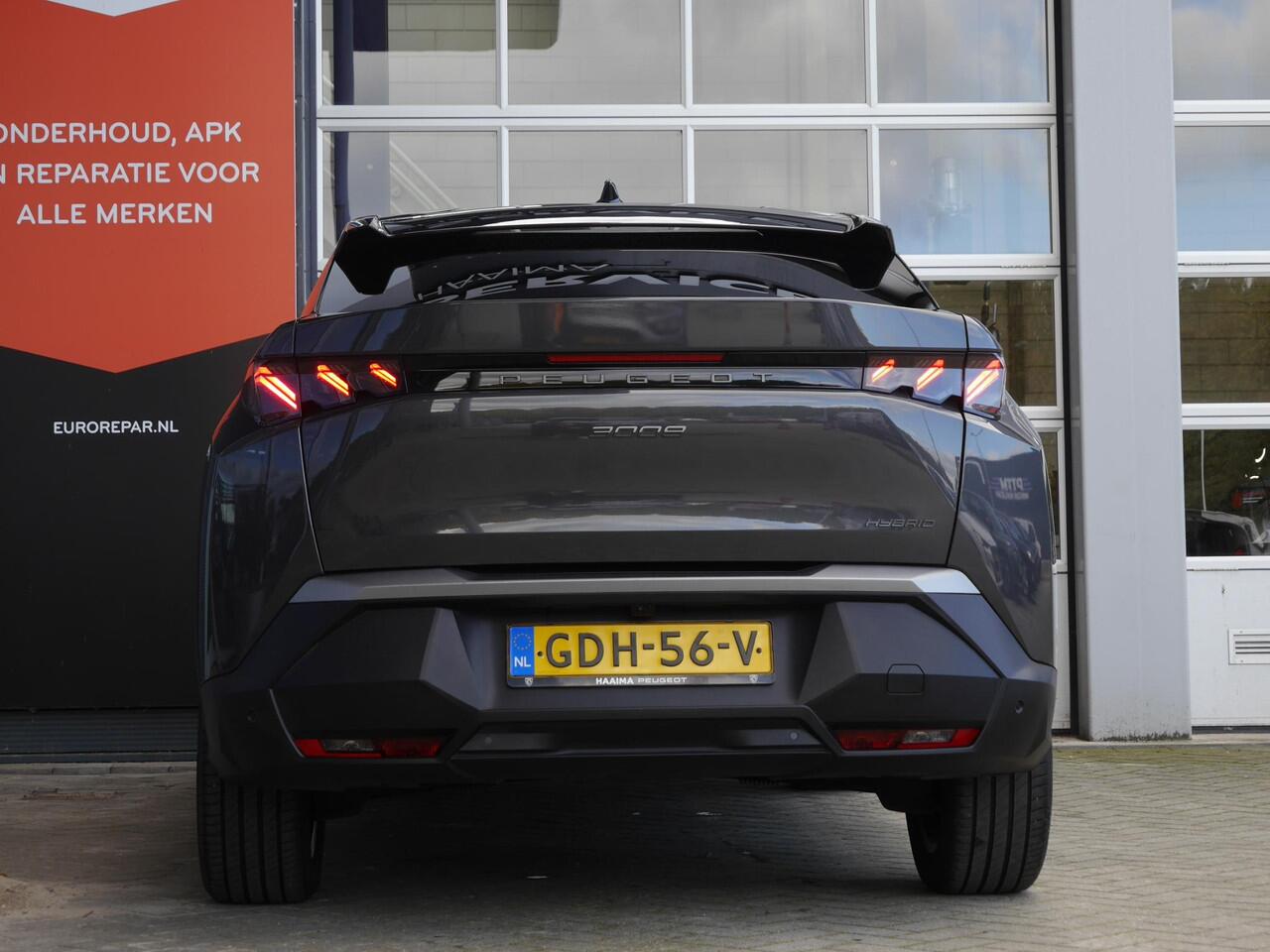 Peugeot 3008 1.2 Hybrid 136 GT | Stoel en stuurverwarming | Led | Navigatie | Achteruitrijcamera | Keyless entry en start | Parkeersensoren voor en achter | Climate control | Adaptive cruise control