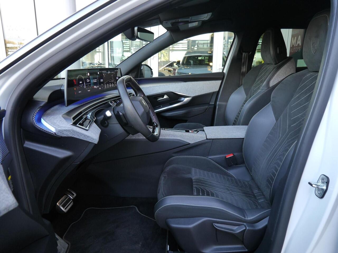 Peugeot 3008 1.2 Hybrid 136 GT | Stoel en stuurverwarming | Rondom Camera | Adaptive cruise control | Automaat | Keyless entry en start | Full led | Navigatie