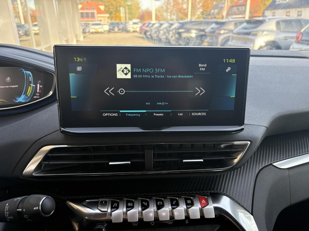 Peugeot 3008 1.6 HYbrid 180 Allure Pack Business | Navigatie | Climate & Cruise Control | 3D-Cockpit | Camera | Apple Carplay/Android Auto |