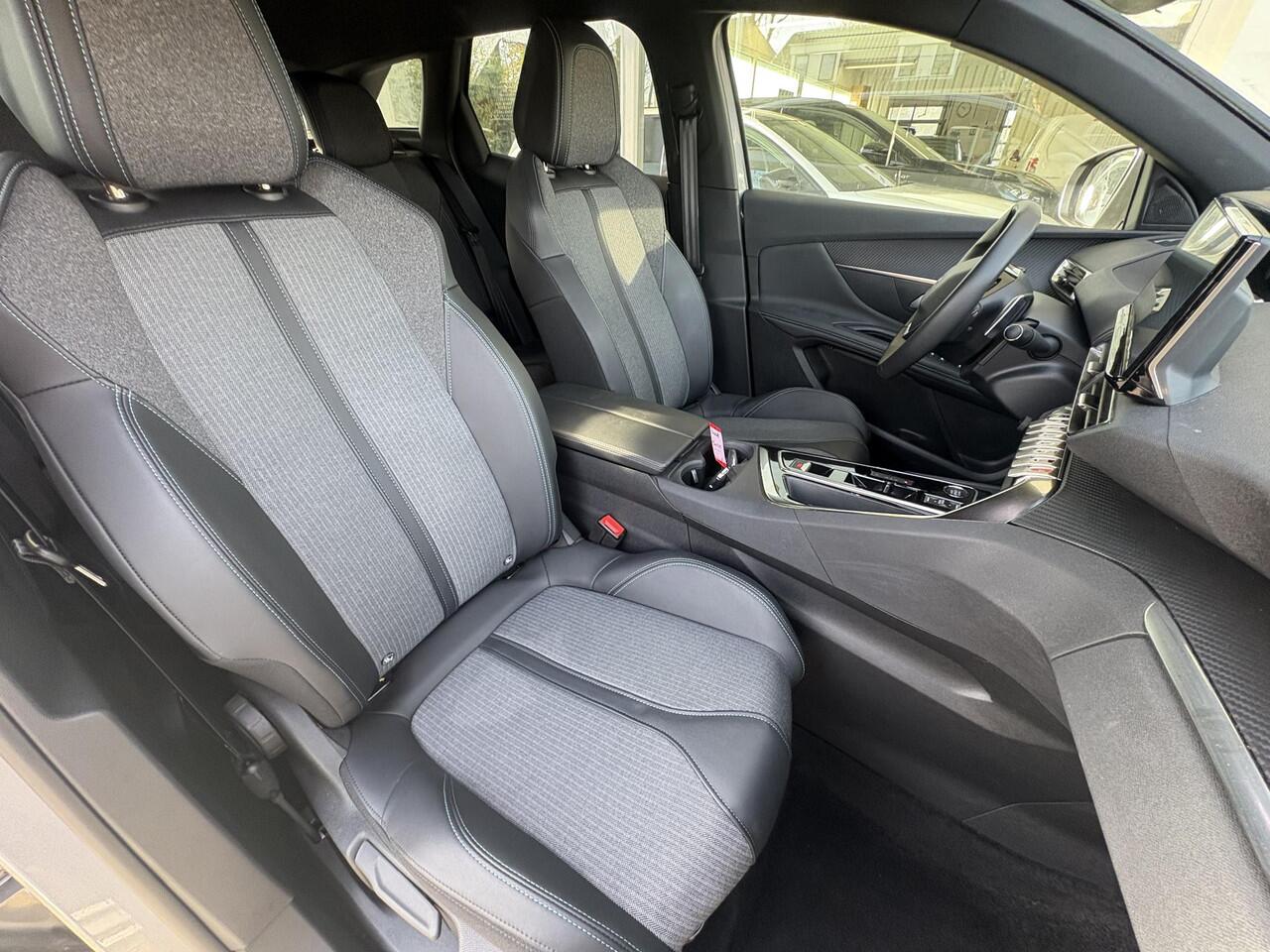 Peugeot 3008 1.6 HYbrid 180 Allure Pack Business | Navigatie | Climate & Cruise Control | 3D-Cockpit | Camera | Apple Carplay/Android Auto |