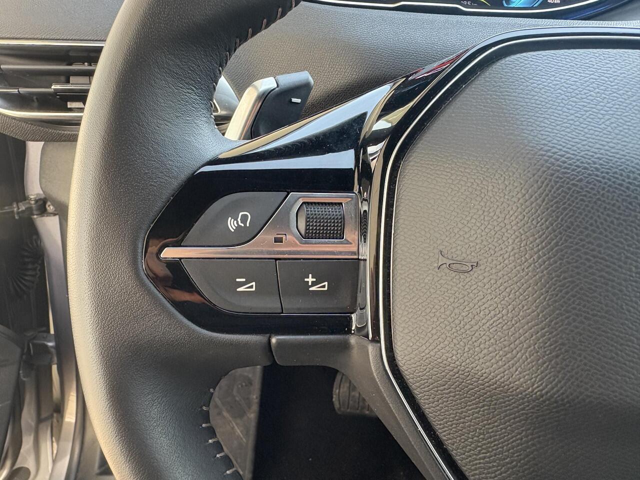 Peugeot 3008 1.6 HYbrid 180 Allure Pack Business | Navigatie | Climate & Cruise Control | 3D-Cockpit | Camera | Apple Carplay/Android Auto |