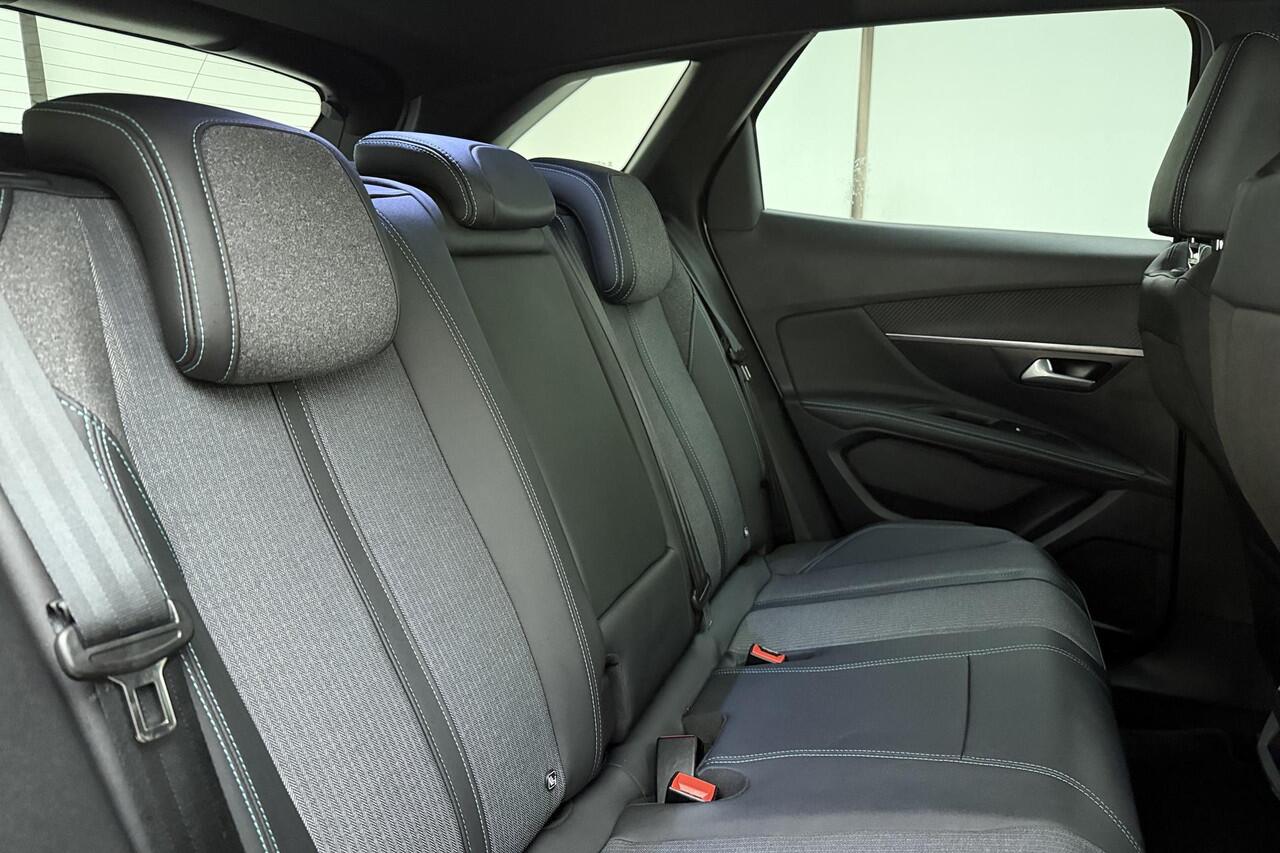 Peugeot 3008 1.6 HYbrid 180 Allure Pack Business | 19 inch | Automaat | Achteruitrijcamera | Apple carplay | Navigatiesysteem