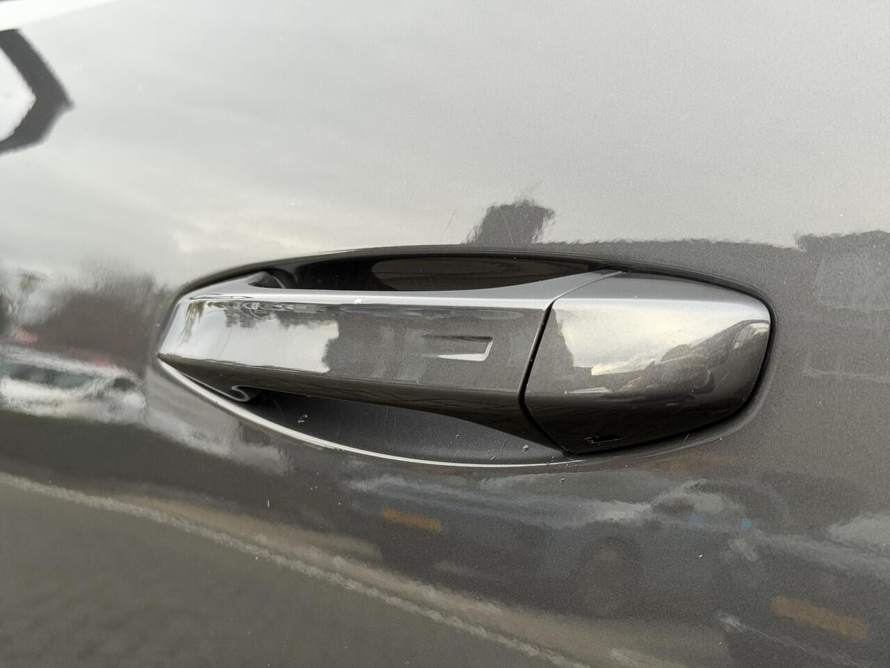 Peugeot 3008 GT 1.2 Hybrid 136PK e-DCS6 Automaat Navigatie, Rondomzichtcamera, Keyless, Alcantara, Stoel & Stuurwielverwarming, Parkeersensoren