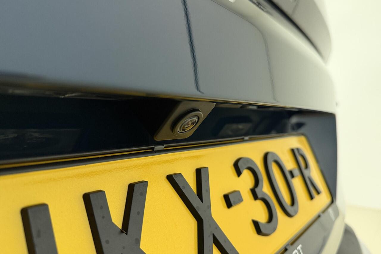 Peugeot 3008 1.6 plug-in Hybrid 180 Allure Automaat | Camera | Parkeersensor | Adaptieve cruise control | Bluetooth | Navigatie | Start/stop | Mirror Screen | 1e eigenaar