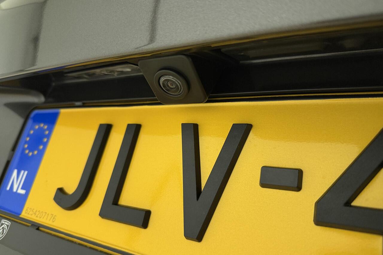 Peugeot 3008 1.2T 130pk GT | Achteruitrijcamera | Parkeersensoren V+A | Cruise & Climate control | Navi | Apple Carplay / Android Auto