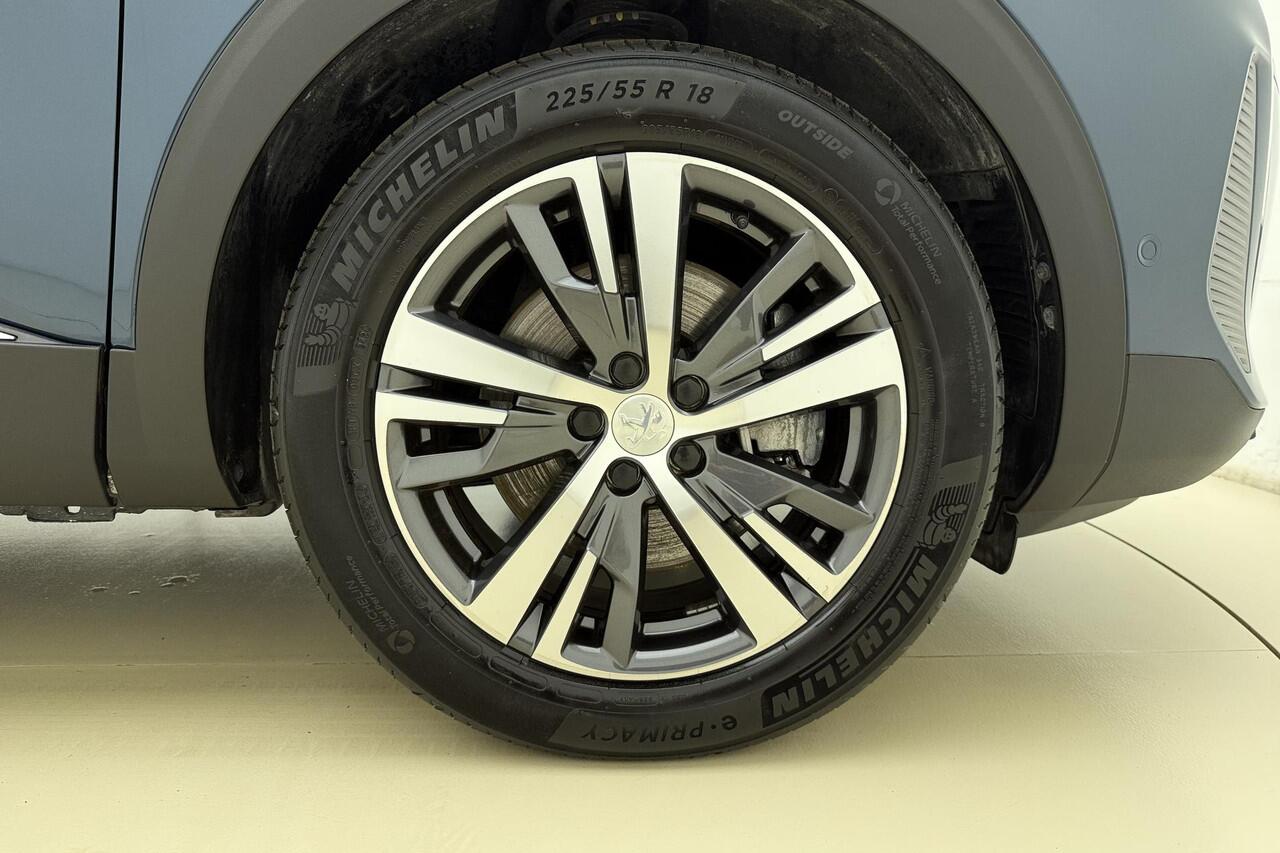 Peugeot 3008 1.6 HYbrid 180 Allure Pack Business | 19 Inch | Automaat | Achteruitrijcamera | Apple carplay | Navigatiesysteem