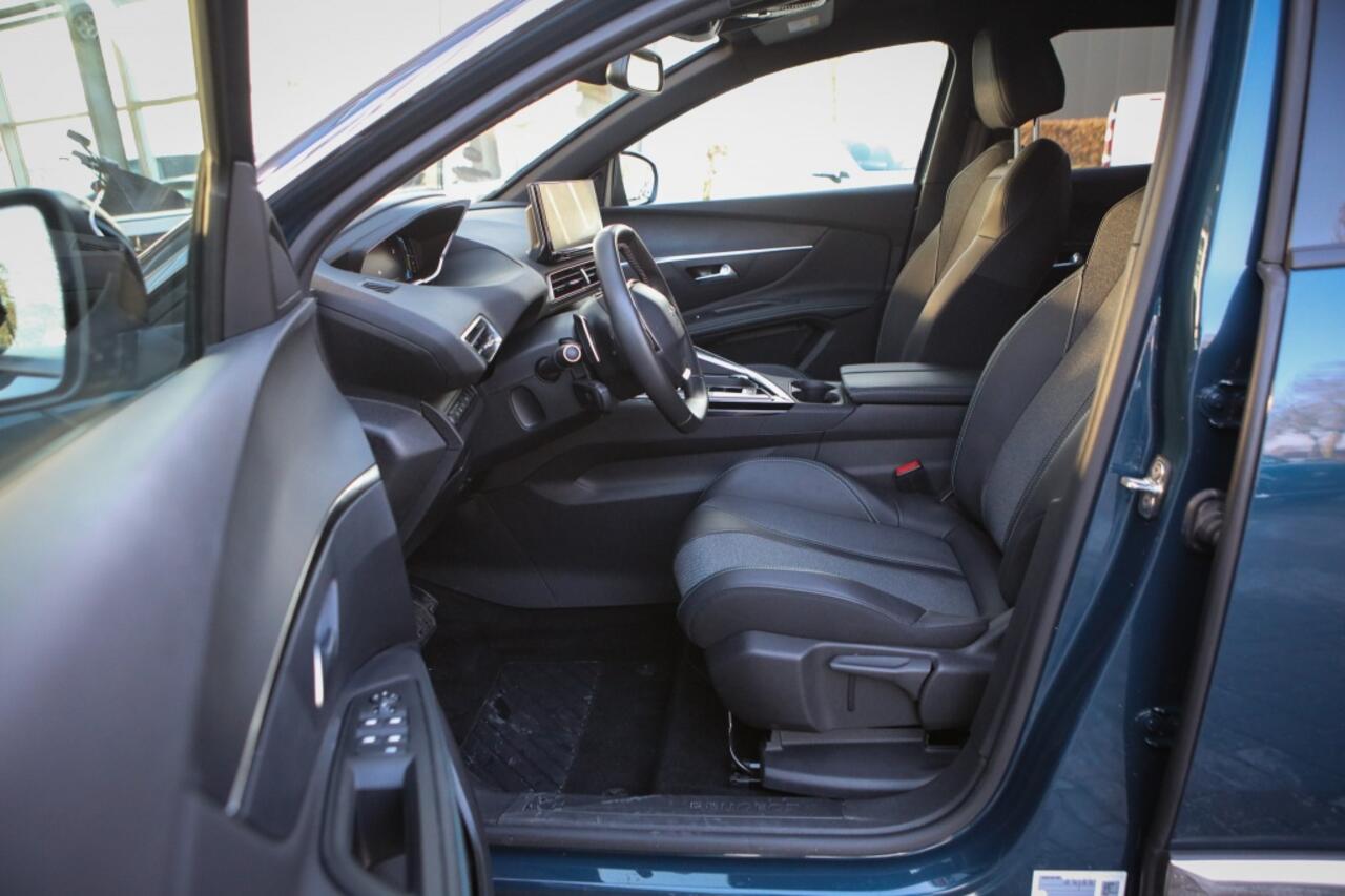 Peugeot 3008 Hybrid | BTW | 180 PK | Adaptieve Cruise Control | Navigatie |