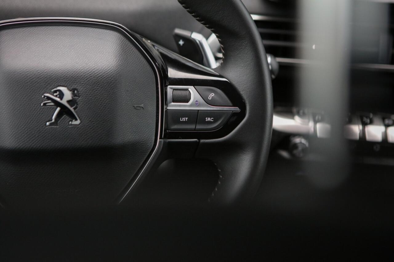 Peugeot 3008 Hybrid | BTW | 180 PK | Adaptieve Cruise Control | Navigatie |