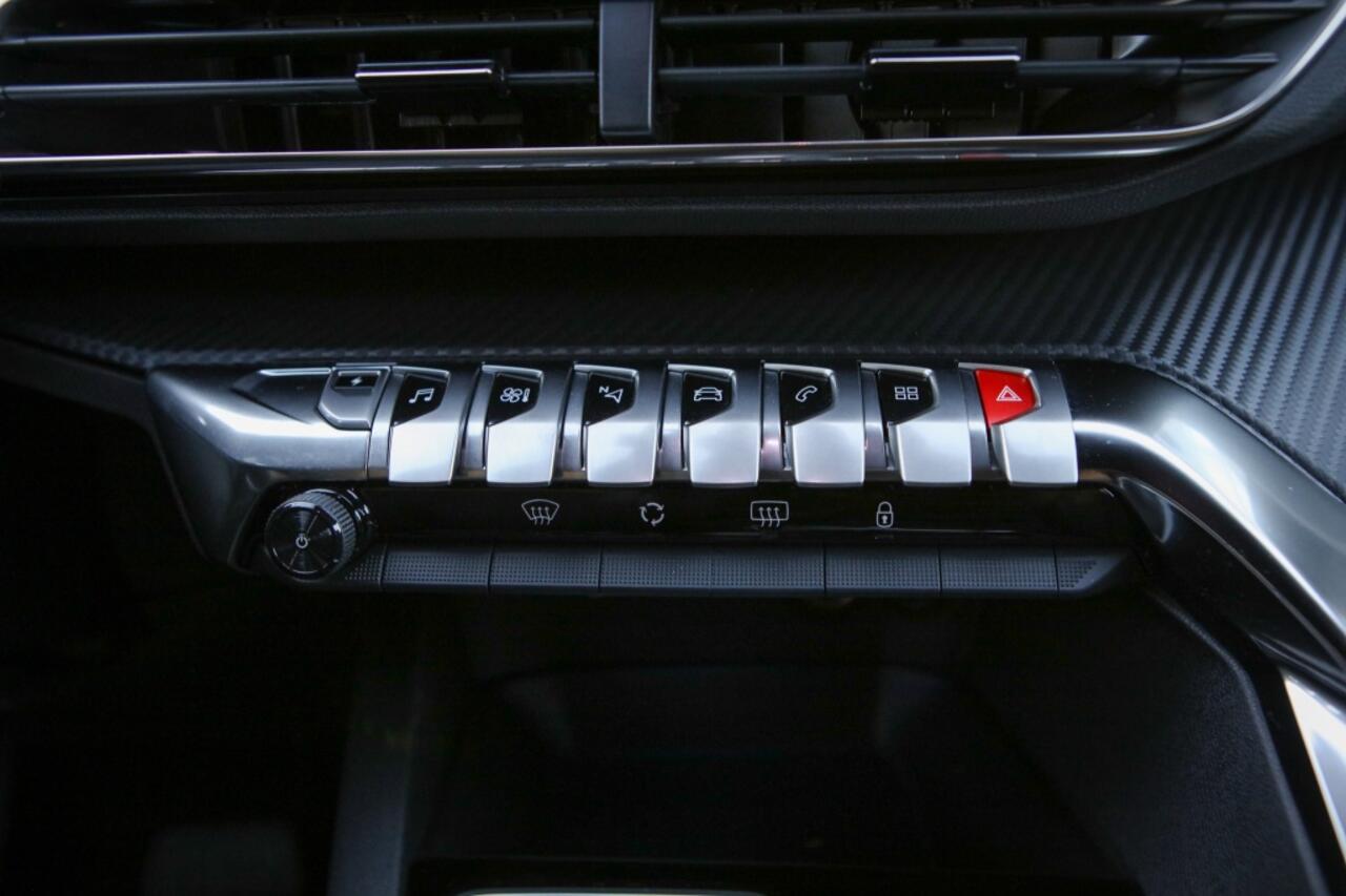 Peugeot 3008 Hybrid | 180 PK | Adaptieve Cruise Control | Navigatie |