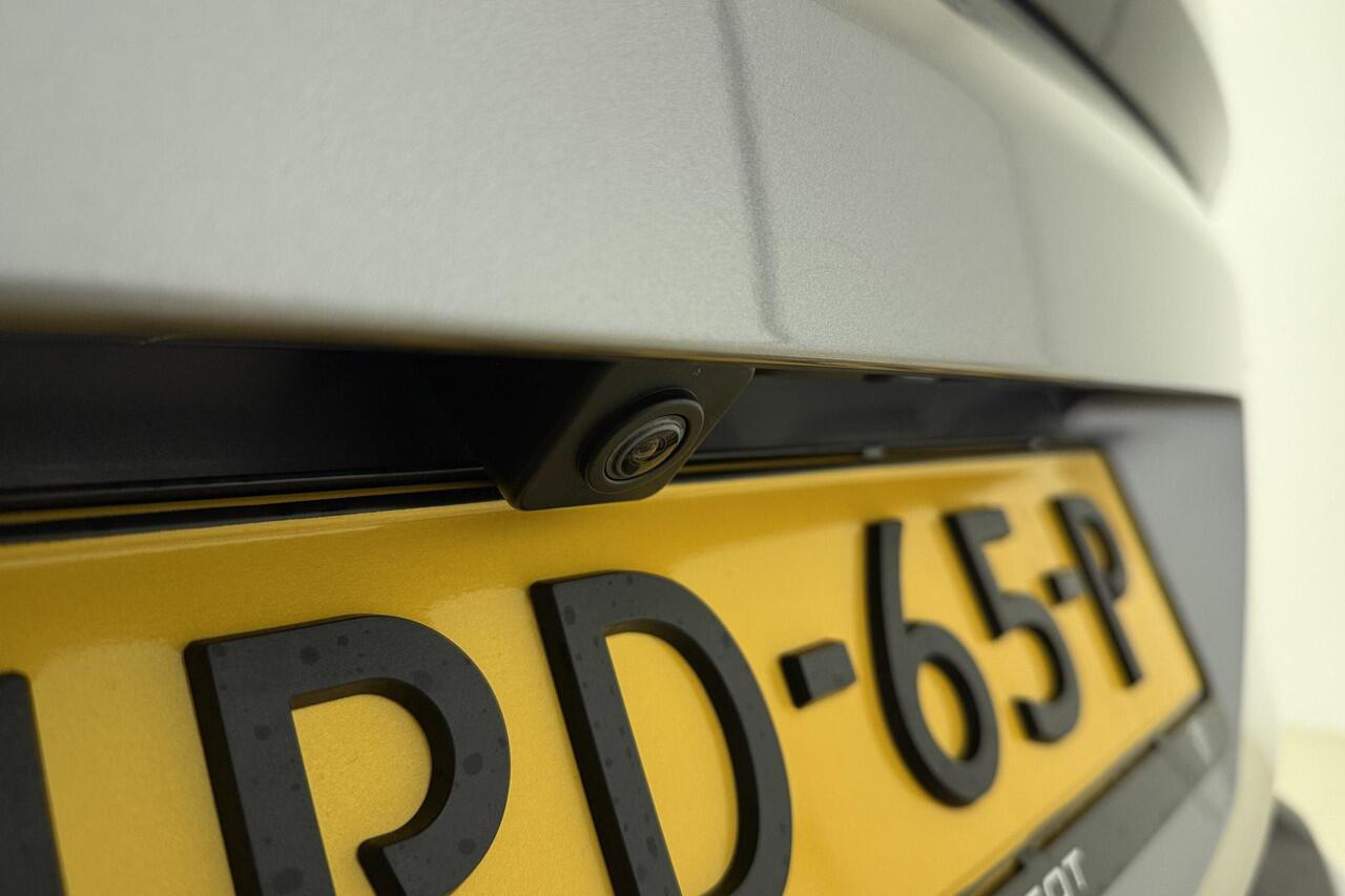Peugeot 3008 1.2T 130pk GT | Achteruitrijcamera | Parkeersensoren V+A | Cruise & Climate control | Navi | Apple Carplay / Android Auto