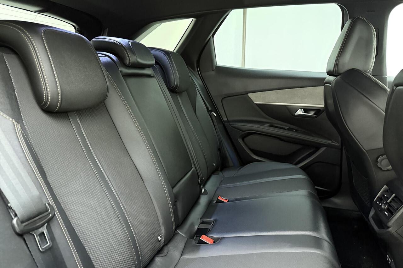 Peugeot 3008 1.2T 130pk GT | Achteruitrijcamera | Parkeersensoren V+A | Cruise & Climate control | Navi | Apple Carplay / Android Auto