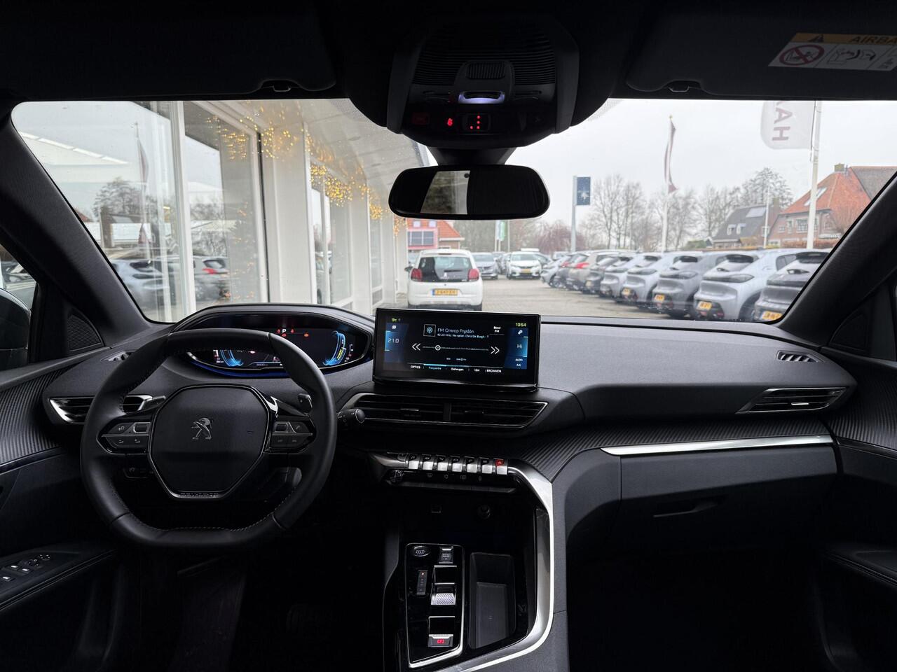 Peugeot 3008 1.6 HYbrid 180 Allure Pack Business | 19 inch | Automaat | Achteruitrijcamera | Electronic climate control | Navigatie systeem