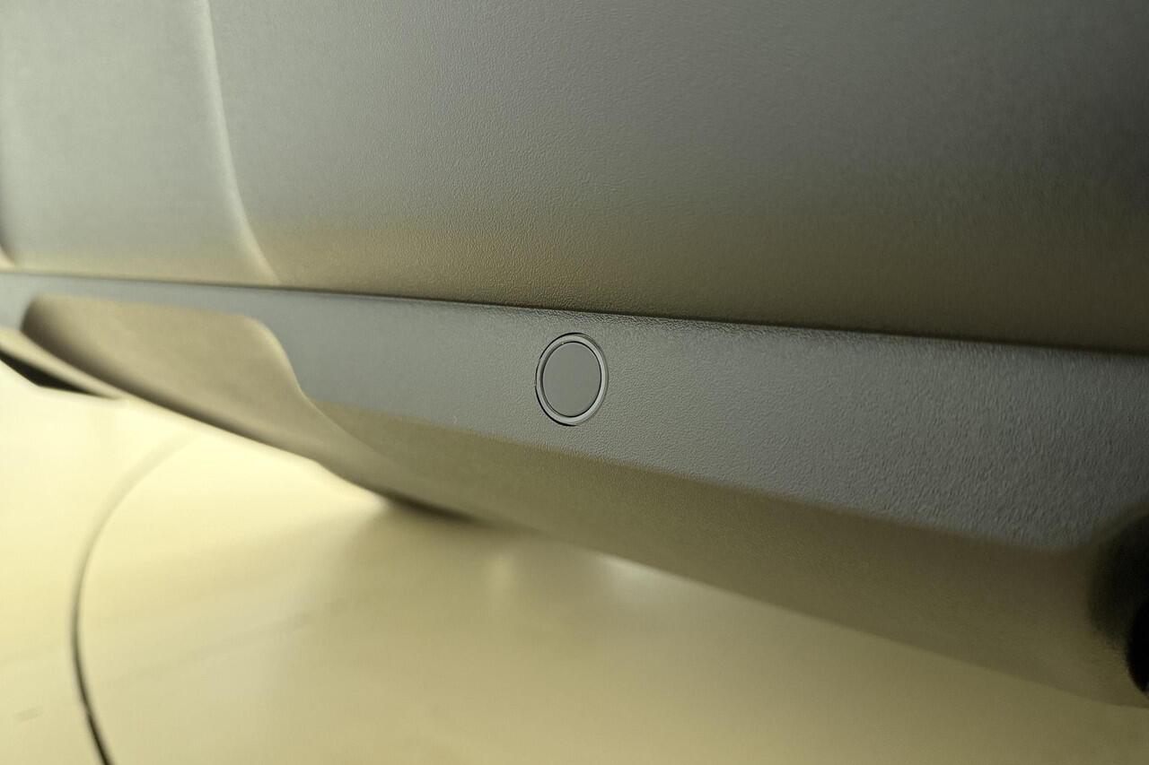 Peugeot 3008 1.6 HYbrid 180 Allure Pack Business | 19 inch | Automaat | Achteruitrijcamera | Navigatiesysteem | Apple carplay | Electronic climate control