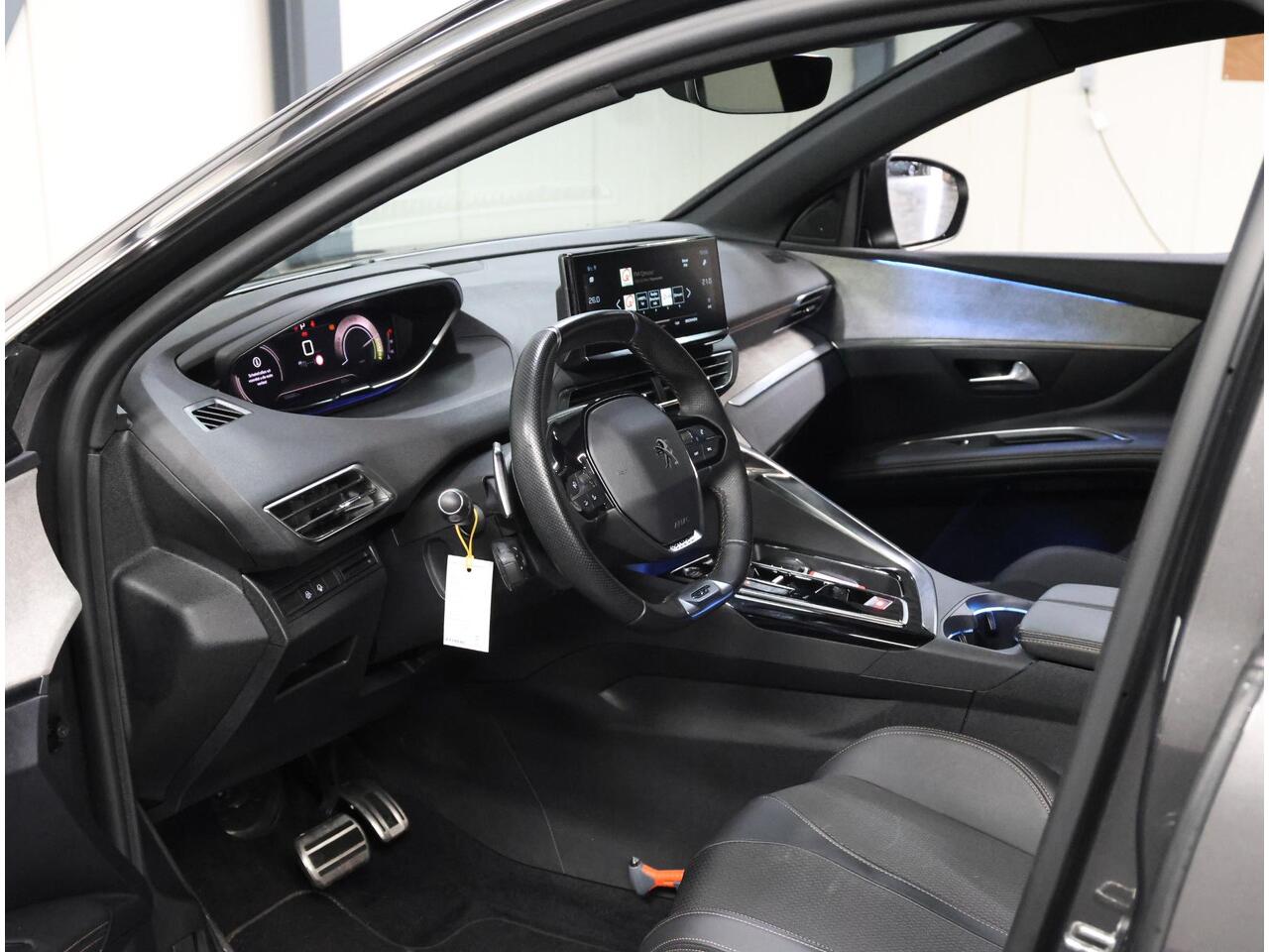 Peugeot 3008 1.2 Hybrid GT 136PK Automaat | 1ste Eigenaar | Navigatie | Climate Control | Adaptieve Cruise Control | Camera en Parkeersensoren Voor + Achter | Full-LED Koplampen | DAB Ontvanger | Dodehoek Detectie | Keyless Entry/Start | 18" Lichtmetalen Velgen | Appl