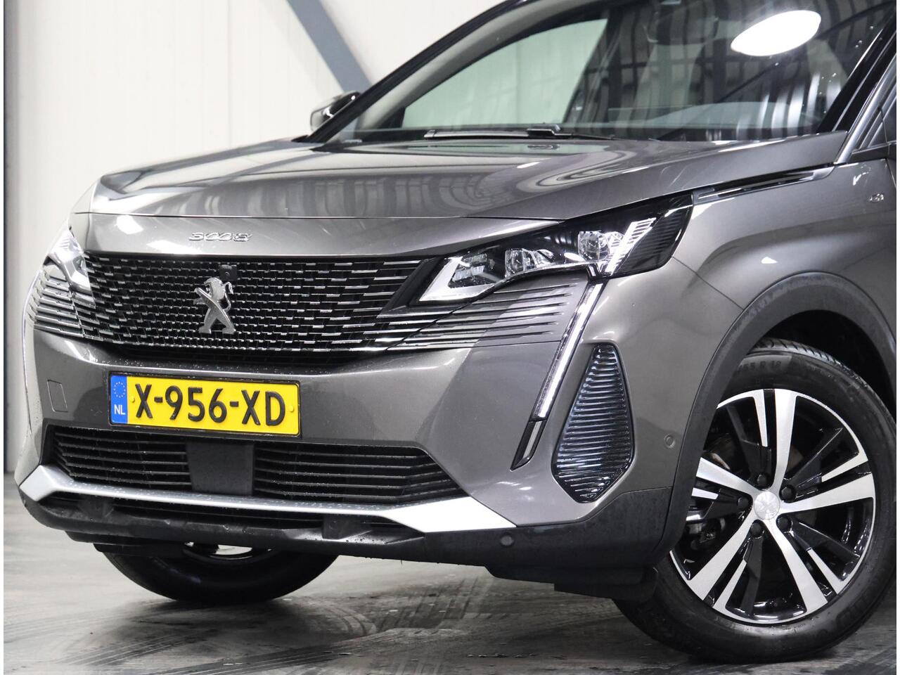 Peugeot 3008 1.2 Hybrid GT 136PK Automaat | 1ste Eigenaar | Navigatie | Climate Control | Adaptieve Cruise Control | Camera en Parkeersensoren Voor + Achter | Full-LED Koplampen | DAB Ontvanger | Dodehoek Detectie | Keyless Entry/Start | 18" Lichtmetalen Velgen | Appl