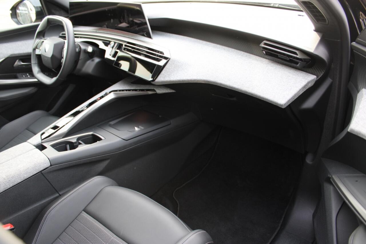 Peugeot 3008 1.2 Hyb 136 Allure